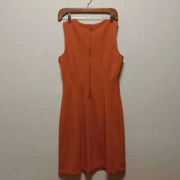 A line sleeveless, polyester ,dress with buttons| dusty orange size 4 - Picture 6 of 10